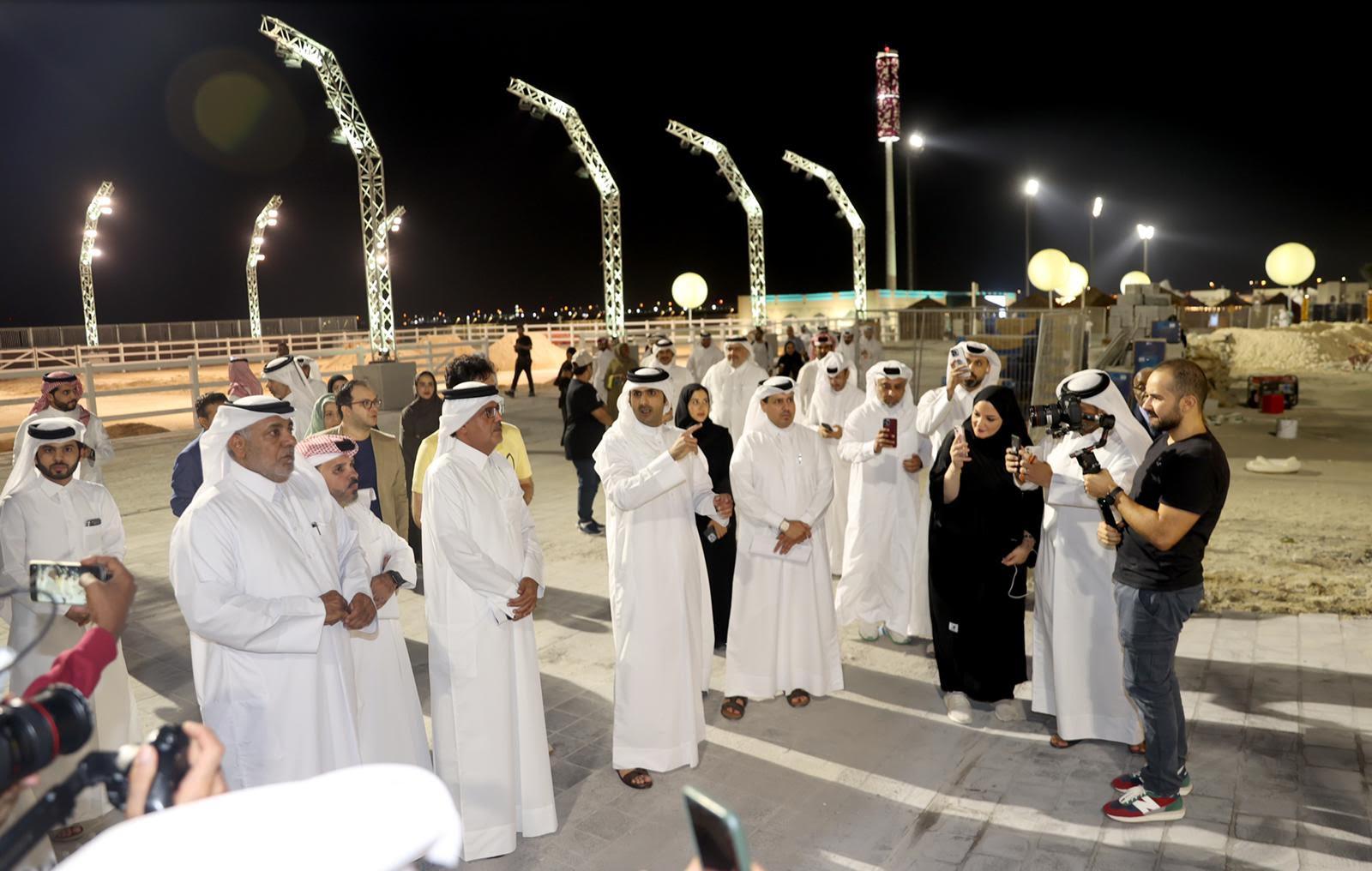  وزير الثقافة القطرى : نثق في نجاح استضافة قطر لكأس العالم بفضل 